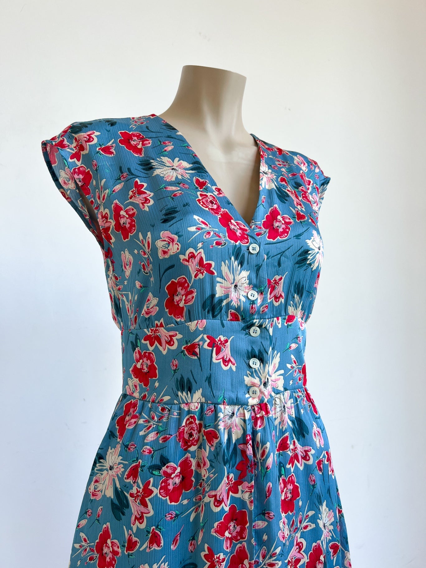 TALISSA - Dress Blue with red and white floral pattern - S