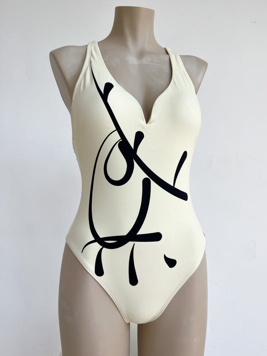 TALISSA - Triumph Swimsuit Off white/creme