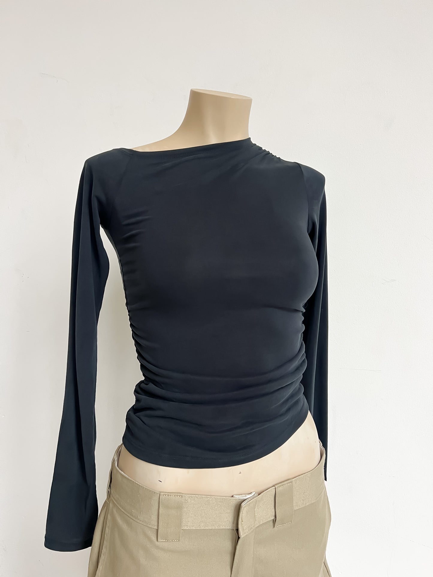 Main Assymetric Long Sleeve - XS