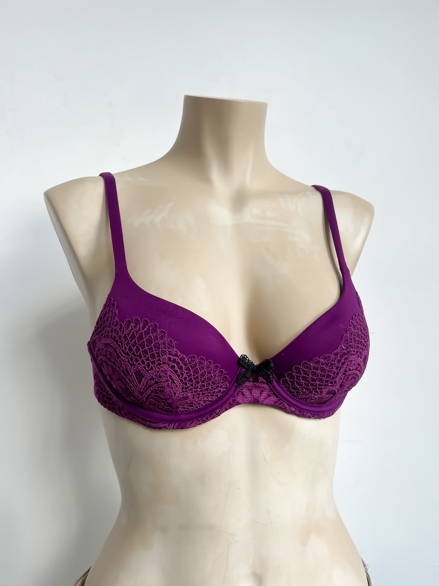 Victoria's Secret Bra - 34A