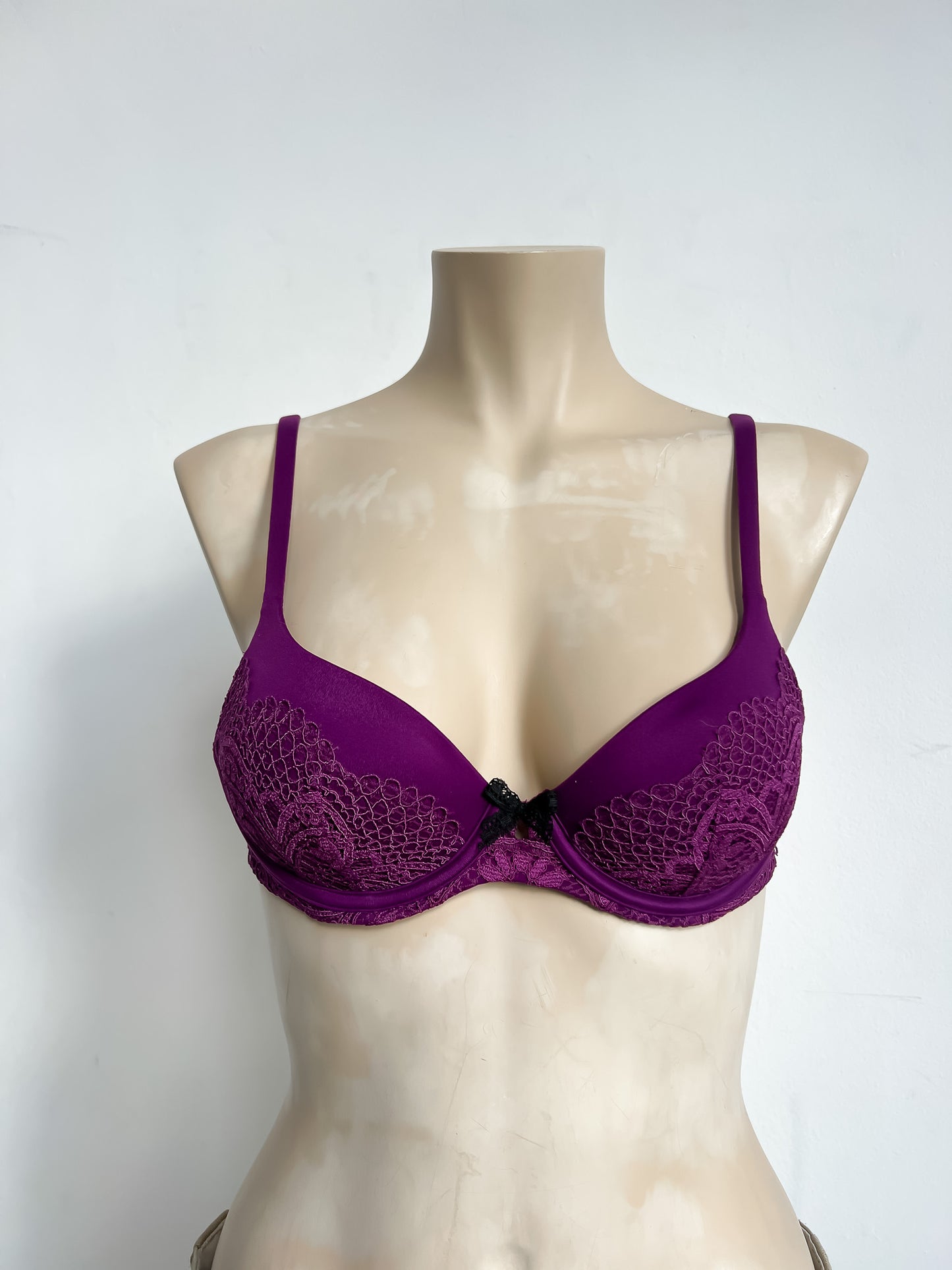 Victoria's Secret Bra - 34A