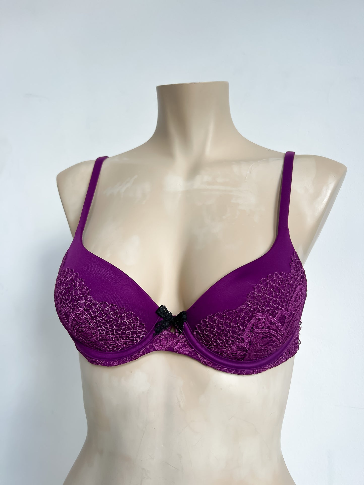 Victoria's Secret Bra - 34A