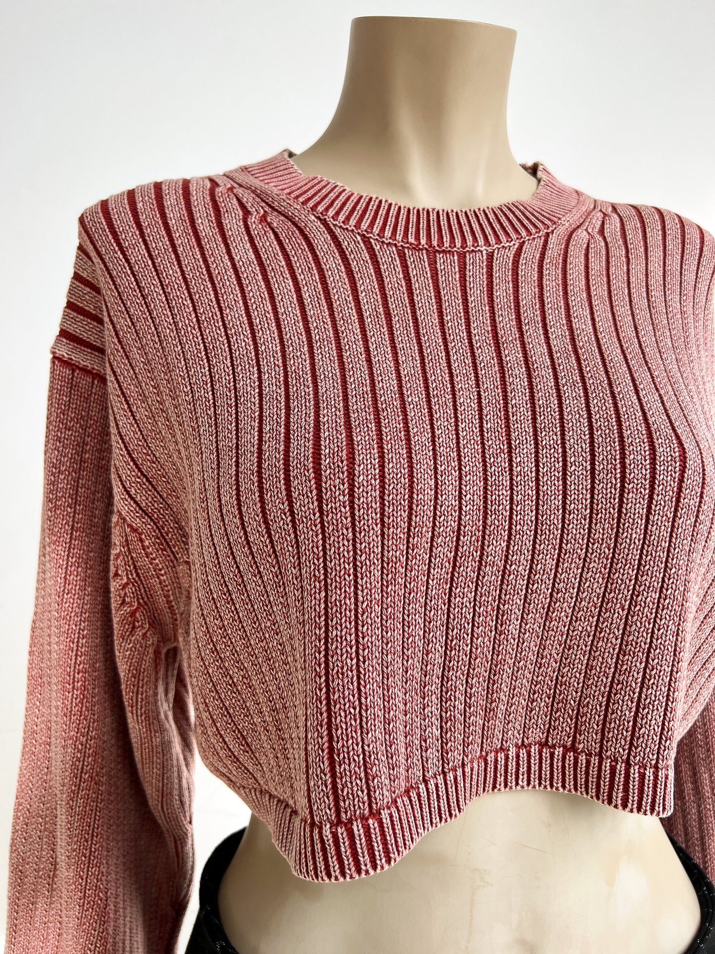 Weekday Cropped Sweater 'Noelle' - M