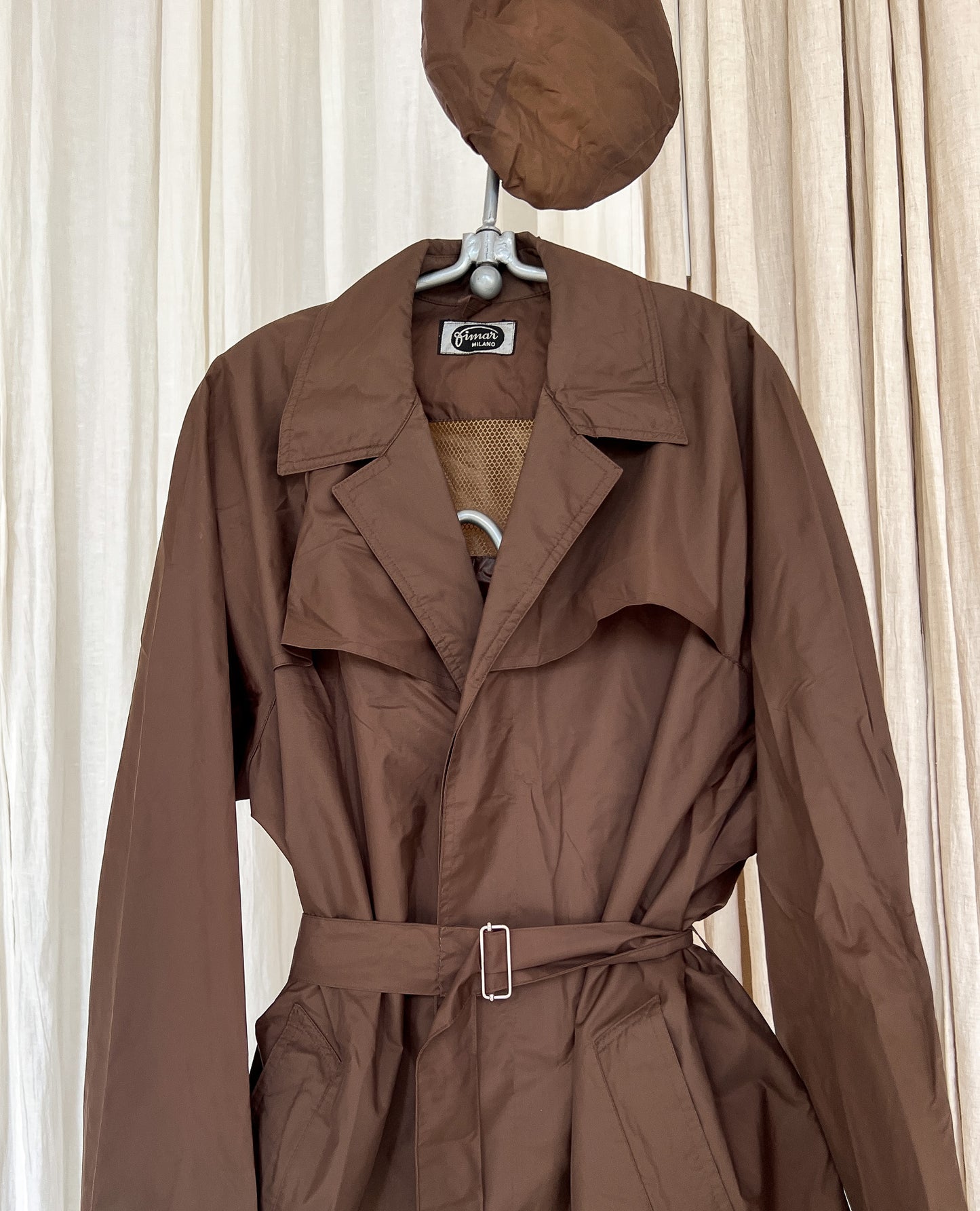 Vintage Italian Trenchcoat + hat (S/M)