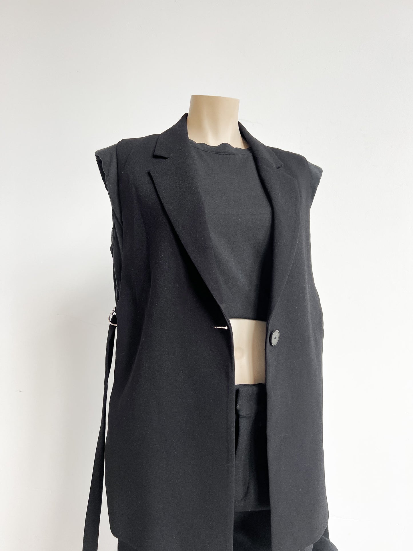 TALISSA - Sleeveless Blazer - M