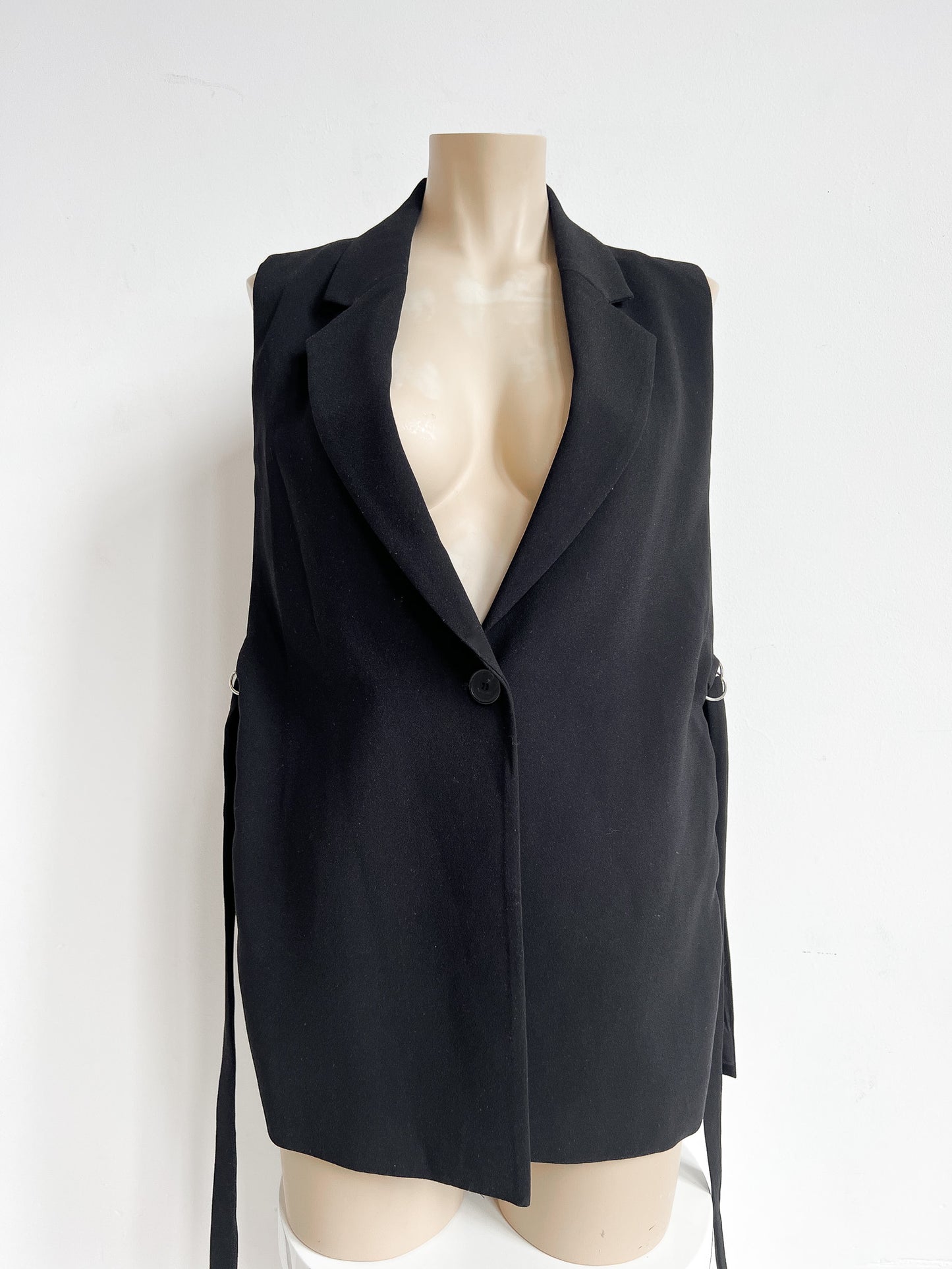 TALISSA - Sleeveless Blazer - M