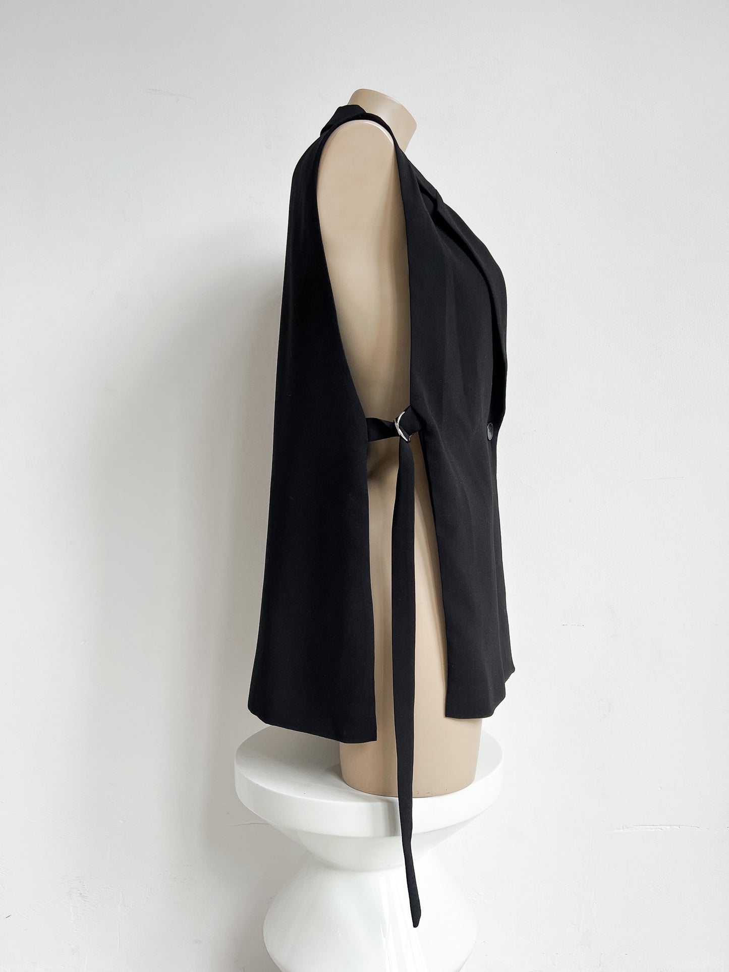 TALISSA - Sleeveless Blazer - M