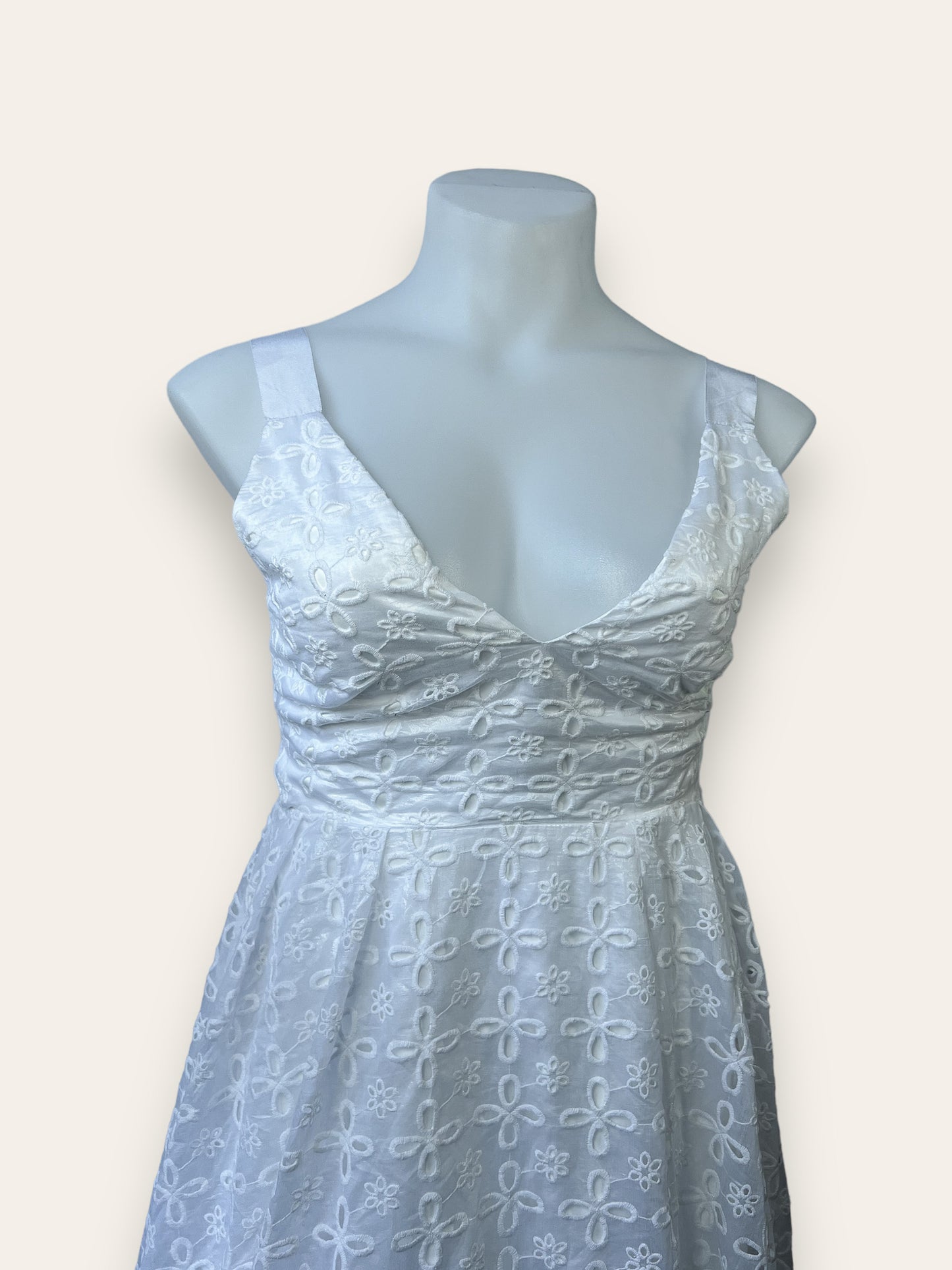 JOANN - White summer dress