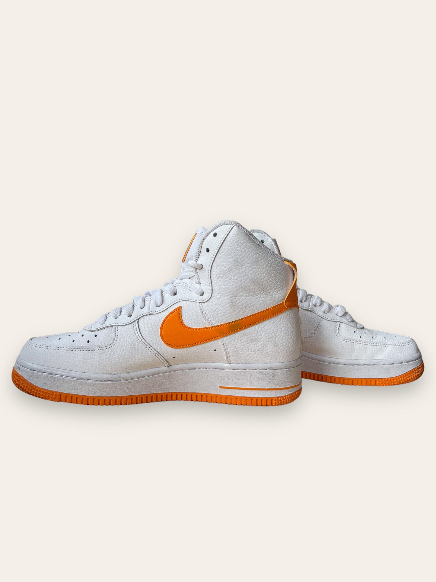 MARTHE - Nike Wmns Air Force 1 High (White / Orange Peel - Campfire Orange) - 40