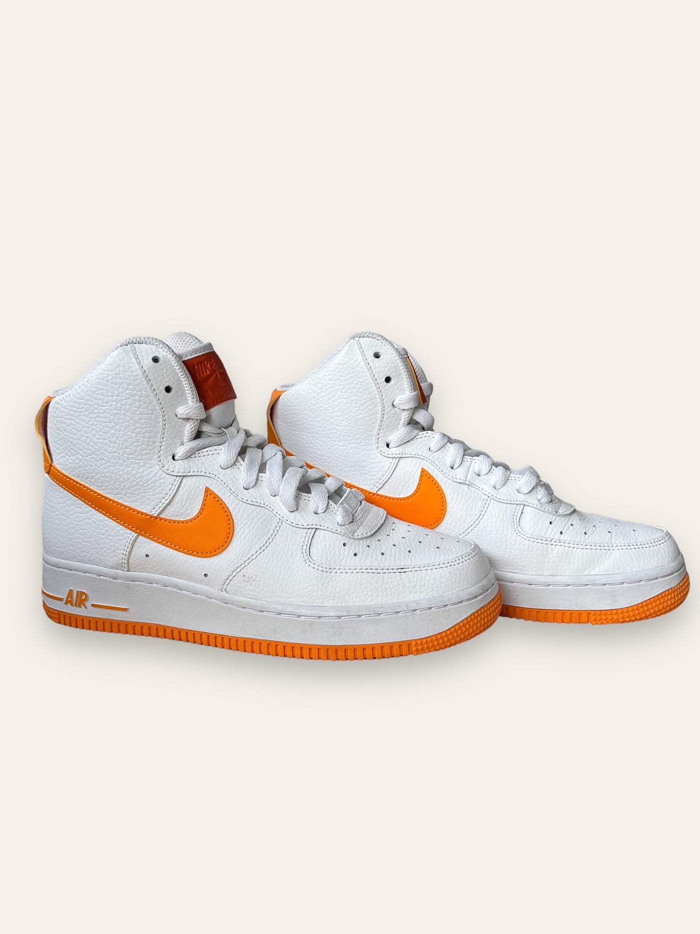 MARTHE - Nike Wmns Air Force 1 High (White / Orange Peel - Campfire Orange) - 40