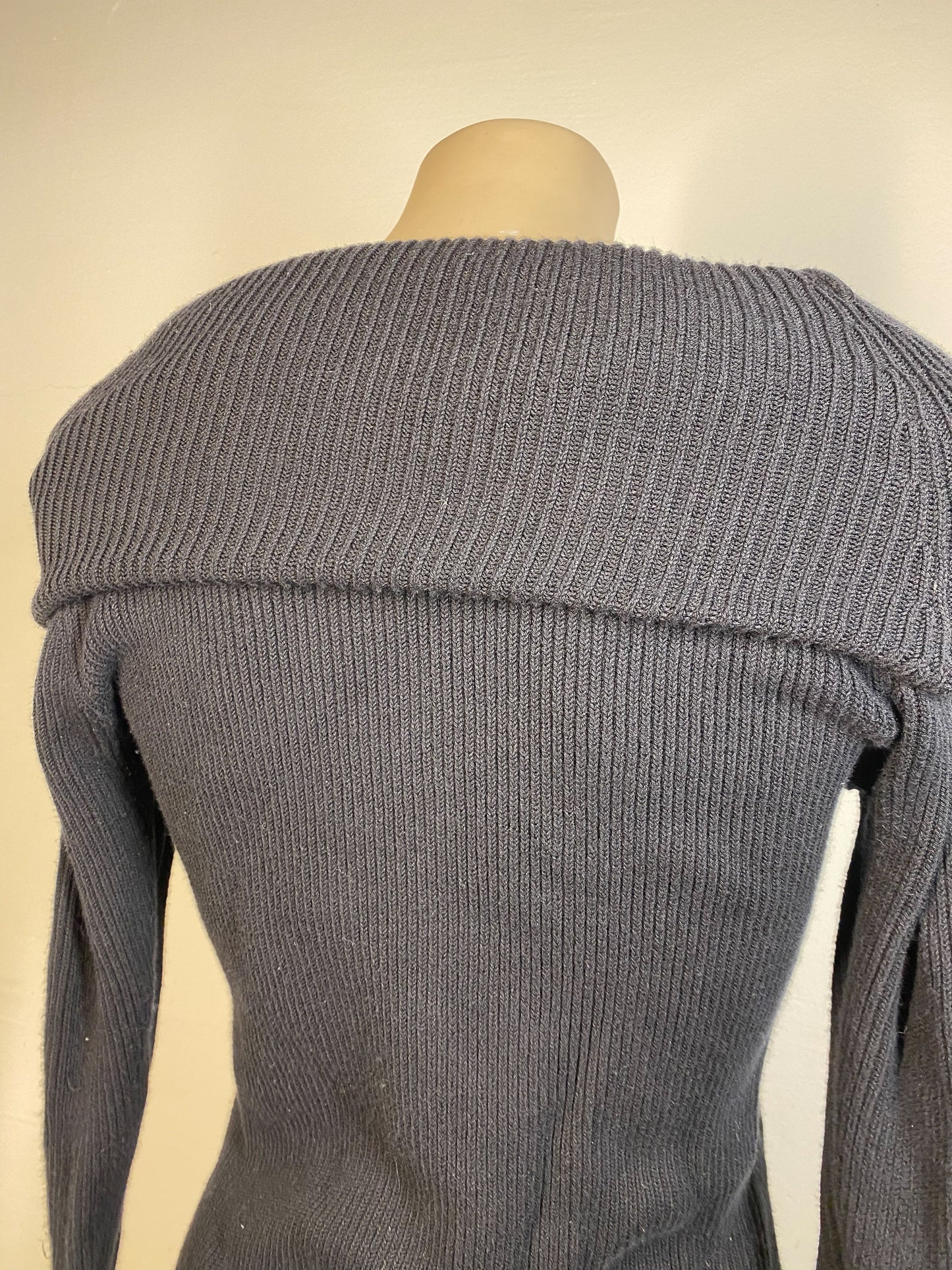 JOANN - Reinders off the shoulder sweater — S